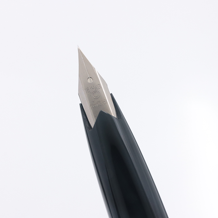 SAILOR 万年筆 18金 ストライプ 18KWG刻印 セーラー　インク2本 SAILOR 万年筆 18金 ストライプ 18KWG刻印 セーラー インク2本