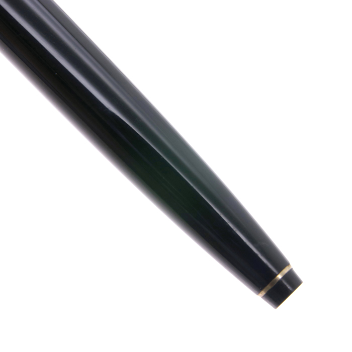 L381　プラチナ万年筆　P-300　ペン先18K 18金　細字 ブラック 筆記未確認　PLATINUM　ネーム刻印あり プラチナ万年筆 プラチナ PLATINUM 万年筆 K18ペン先 SIGN