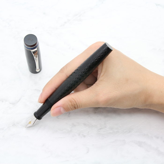 コンウェイ・スチュワート 万年筆 ディンキー No.550 グリーン&ブラックB コンウェイ・スチュワート Dinkie 550 & 25 Pencil Moss Agate
