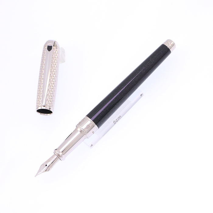 エス・テー・デュポン万年筆　ラインD　FIRE HEAD　Ｍニブ　シリアルNo有 エス・テー・デュポン万年筆 ラインD FIRE HEAD Mニブ シリアル