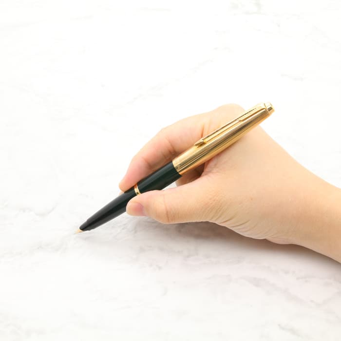 【美品】PARKER パーカー 万年筆 14Kペン先 黒×ゴールドレザーケース付 詳細ページ | 万年筆 ボールペンなど高級筆記具の販売・買取