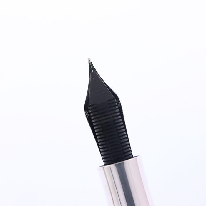モンテグラッパ　アンビエンティ　チャコール　万年筆　EF　中古 中古)Montegrappa モンテグラッパ 万年筆 エンブレマ ブルー F（商品ID