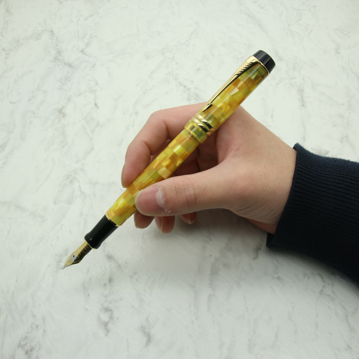 PARKER パーカー万年筆デュオフォールドチェック Citrine イエロー 詳細ページ | 万年筆 ボールペンなど高級筆記具の販売・買取