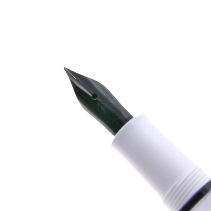pelikan m100 ホワイト EFニブ　廃盤　西ドイツ製　箱付き 鉄ペン pelikan m100 ホワイト EFニブ 廃盤 西ドイツ製 箱付き 鉄ペン