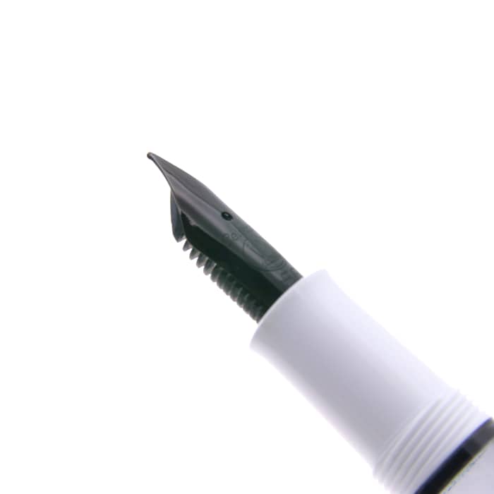pelikan m100 ホワイト EFニブ　廃盤　西ドイツ製　箱付き 鉄ペン pelikan m100 ホワイト EFニブ 廃盤 西ドイツ製 箱付き 鉄ペン