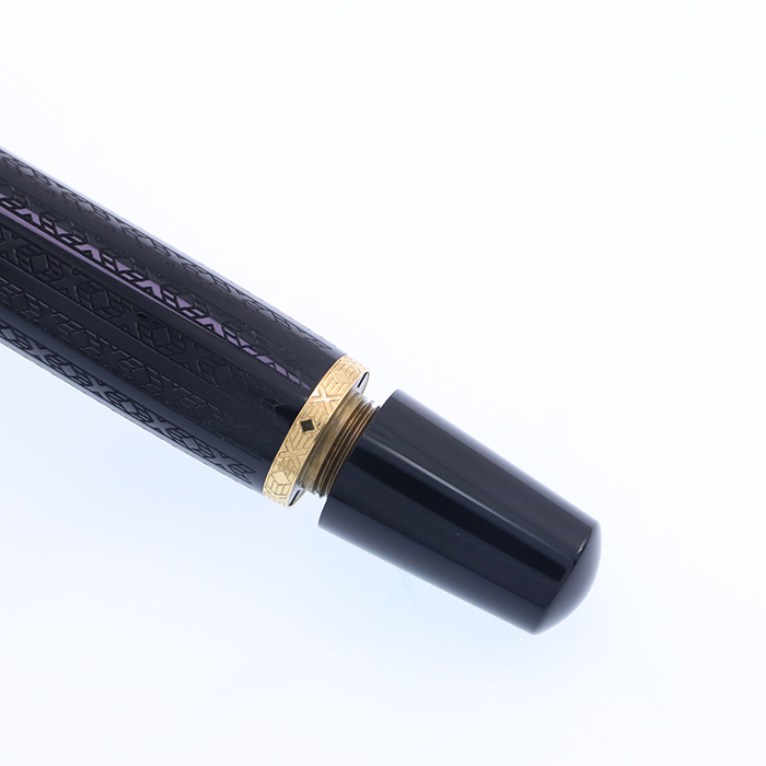 Montblanc 万年筆 2本まとめ 2億円の文房具？モンブランからダイヤモンドで埋め尽くされた万年筆が