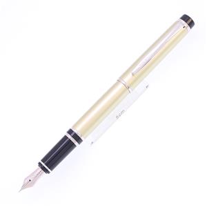 万年筆 2009年春限定 グランセNC スプリンググリーン 細字