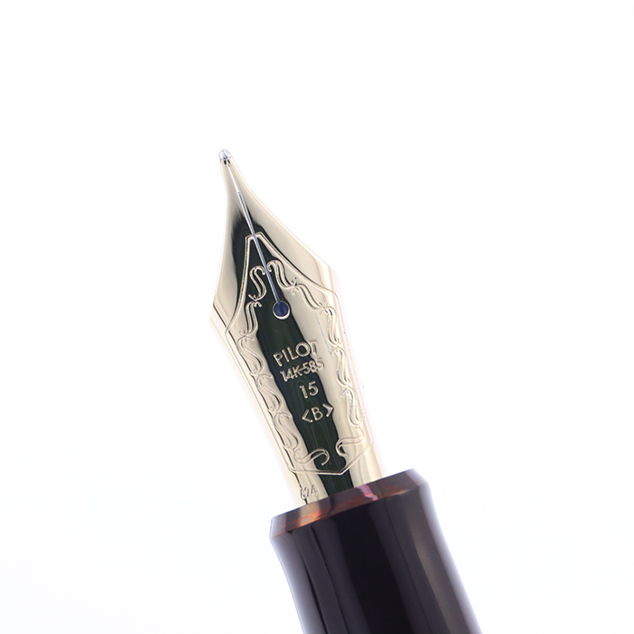 PILOT パイロット カスタム823 万年筆 14K585 太字 ブラウン軸 PILOT パイロット カスタム823 万年筆 14K585 太字 ブラウン軸